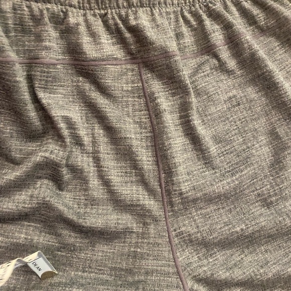 Nike Men’s Yoga Unlined Standard Fit Gray Athletic Shorts Pockets New large - Picture 13 of 15